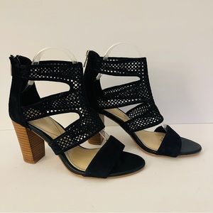 Isola Women's Kaley Suede Block
Heel Open Toe Caged Style
Sandal Black Size 7.5